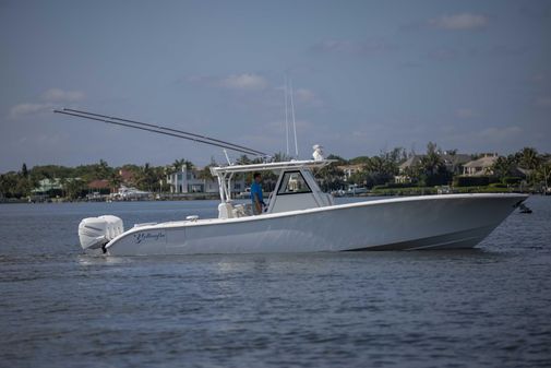 Yellowfin 39 Center Console image