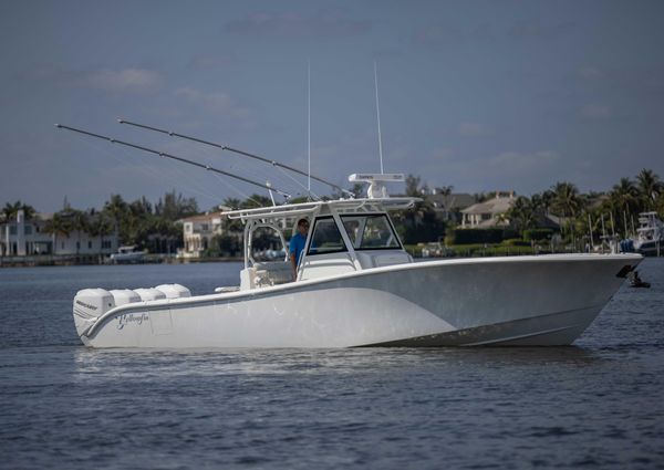 Yellowfin 39 Center Console image