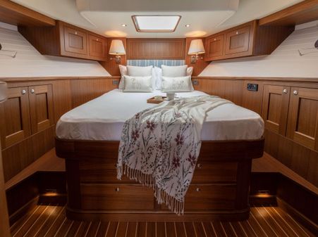 Hunt Yachts Ocean Series 63 image