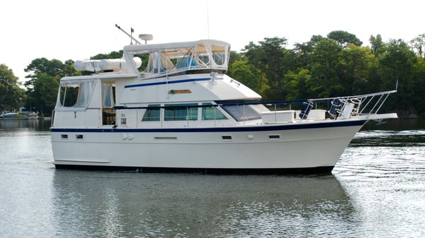 Hatteras 43MY