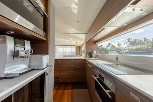 Princess Yachts Y85 Motor Yacht image