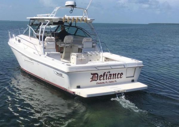 Boston-whaler 34-DEFIANCE image