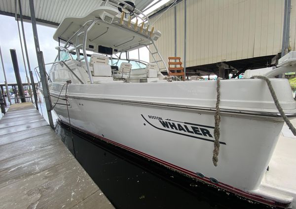 Boston-whaler 34-DEFIANCE image