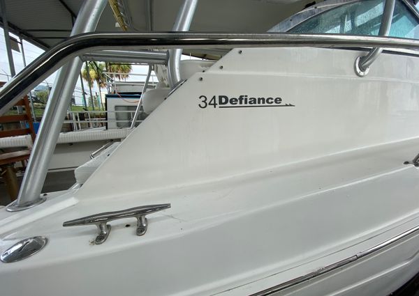 Boston-whaler 34-DEFIANCE image