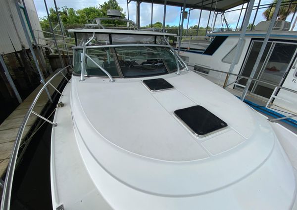 Boston-whaler 34-DEFIANCE image