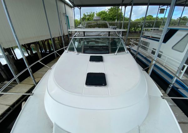 Boston-whaler 34-DEFIANCE image