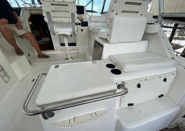 Boston-whaler 34-DEFIANCE image