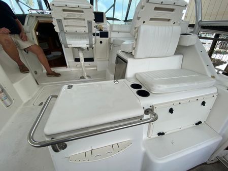 Boston Whaler 34 Defiance image