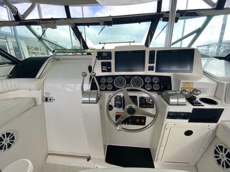 Boston Whaler 34 Defiance image