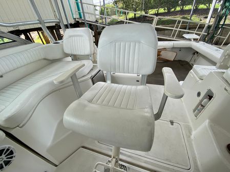 Boston-whaler 34-DEFIANCE image