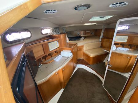 Boston Whaler 34 Defiance image