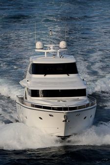 Johnson Motor Yacht w/Hydraulic Platform image