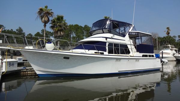 Tollycraft 44 Cockpit Motor Yacht
