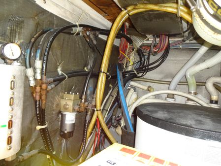 Tollycraft 44 Cockpit Motor Yacht image