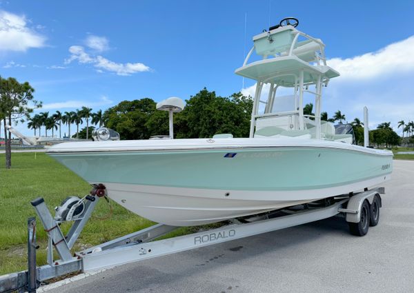 Robalo 246-CAYMAN-SD image