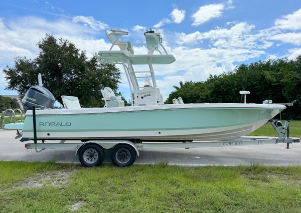 Robalo 246-CAYMAN-SD image