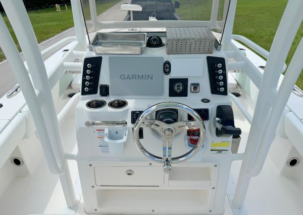 Robalo 246-CAYMAN-SD image