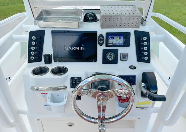 Robalo 246-CAYMAN-SD image