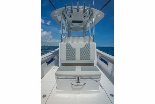 Front Runner 33 Center Console image