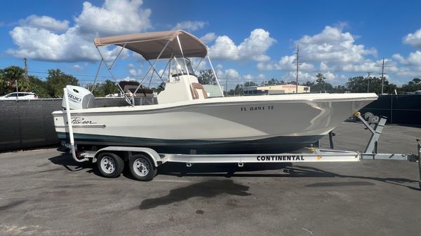 Pioneer 220 Bay Sport