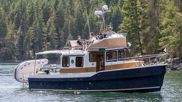Ranger Tugs R-31 CB