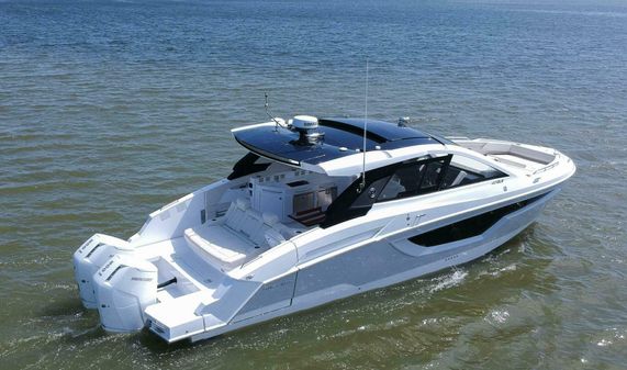 Cruisers Yachts 42 GLS image