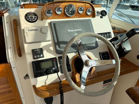 Hunt Yachts Surfhunter 29 image