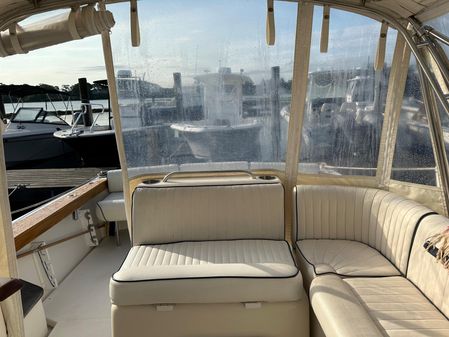 Hunt Yachts Surfhunter 29 image