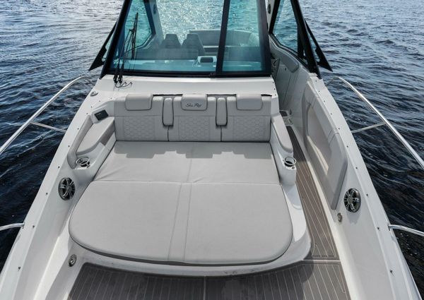 Sea Ray Sundancer 320 image