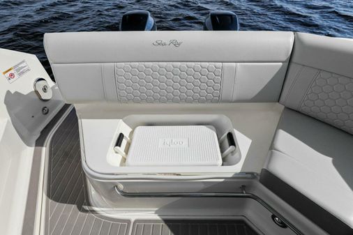 Sea Ray Sundancer 320 image