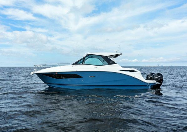 Sea Ray Sundancer 320 image