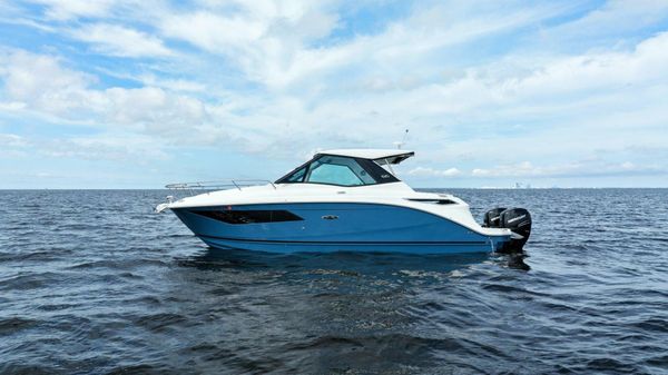 Sea Ray Sundancer 320 image