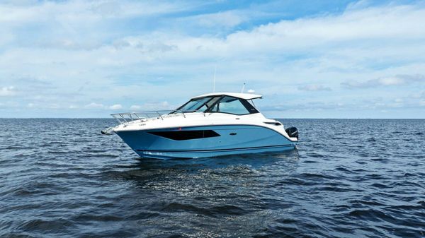 Sea Ray Sundancer 320 image