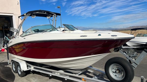 Sea Ray 250 SLX 