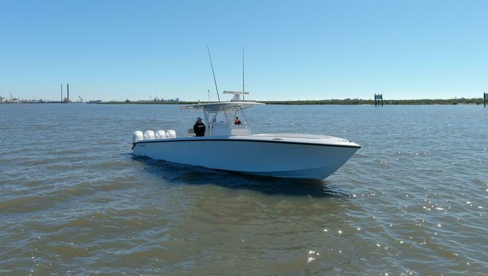 Bahama 41 Center Console - main image