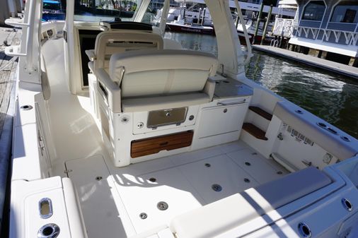 Boston Whaler 350 Realm image