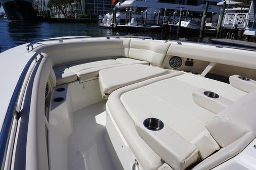 Boston Whaler 350 Realm image