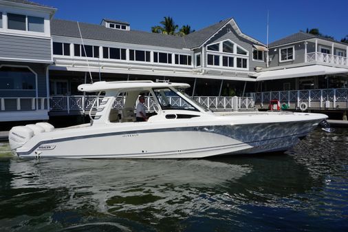 Boston Whaler 350 Realm image