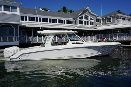 Boston Whaler 350 Realm image