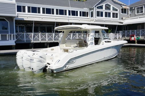 Boston Whaler 350 Realm image