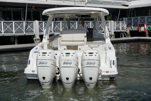 Boston Whaler 350 Realm image