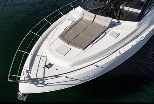 Riviera 6000-SPORT-YACHT image