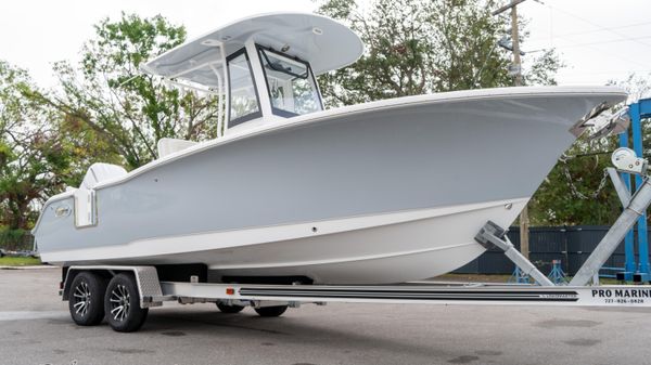 Sea Hunt Ultra 245 SE 