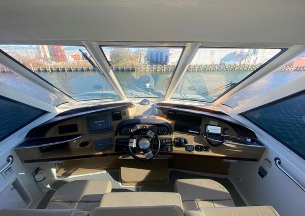 Carver 564-COCKPIT-MOTOR-YACHT image