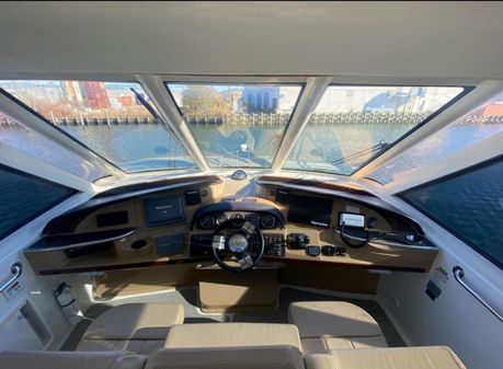 Carver 564-COCKPIT-MOTOR-YACHT image