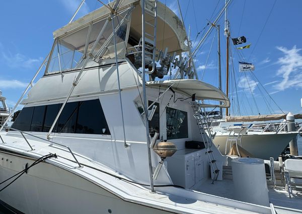 Hatteras 52-CONVERTIBLE image