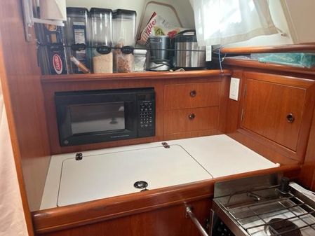 Beneteau 331 image