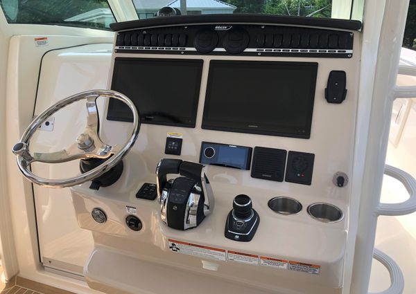 Boston Whaler 380 Outrage image