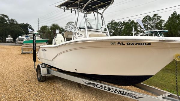 Sea Fox 206 Commander