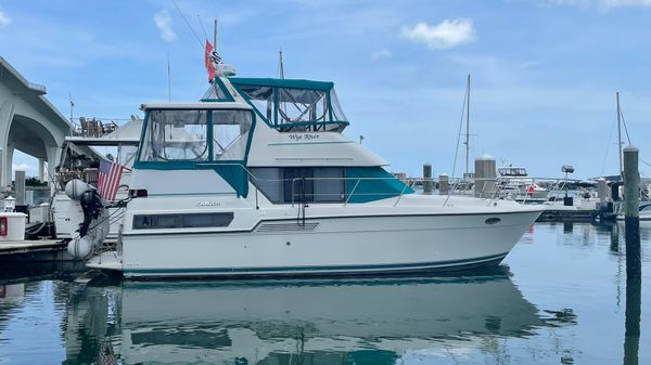 Carver 350 Aft Cabin